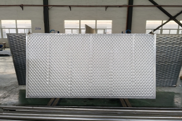 How to Select Raw Materials Stainless Steel for Pillow Plates?